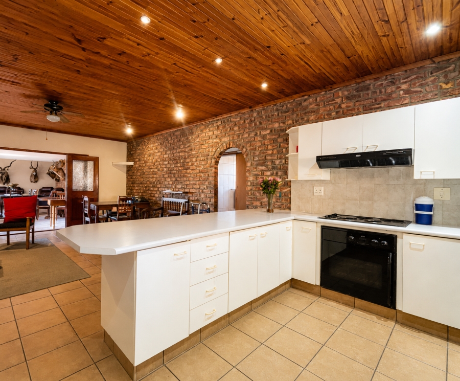 7 Bedroom Property for Sale in Oyster Bay Eastern Cape